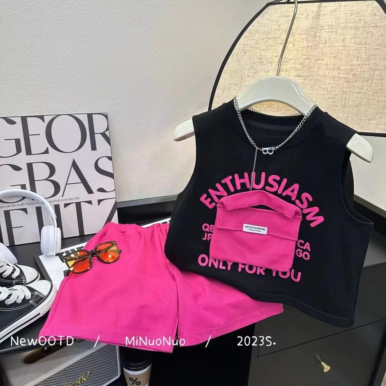 Baby Boys Summer Boutique Clot - огляд і ціна Summer Clothing Drawing